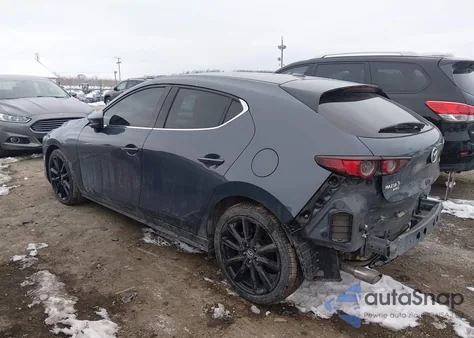 2021 Mazda Mazda3 Premium из США, поврежденный, VIN JM1BPBML5M1344752